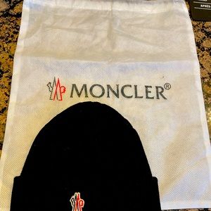 Moncler Grenoble 100% wool ribbed beanie made in Italy